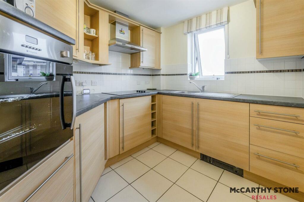 Additional property image - Wilton Court, Southbank Road, Kenilworth,