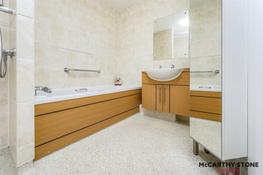 Additional property image - Wilton Court, Southbank Road, Kenilworth,