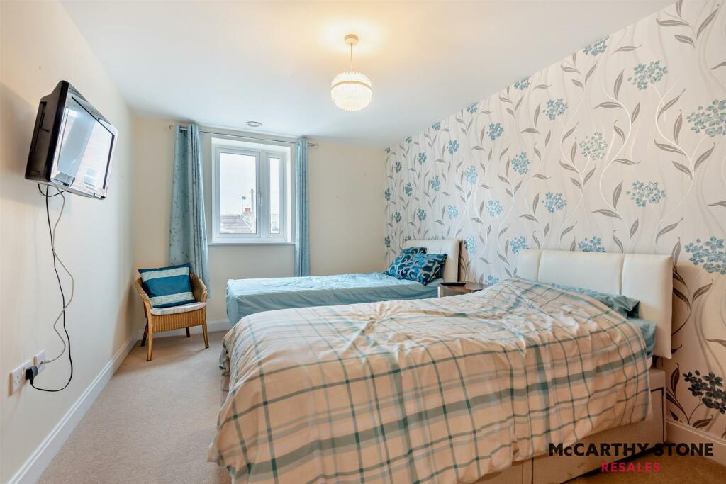 Additional property image - Macaulay Road, Broadstone, Dorset, BH18 8AR