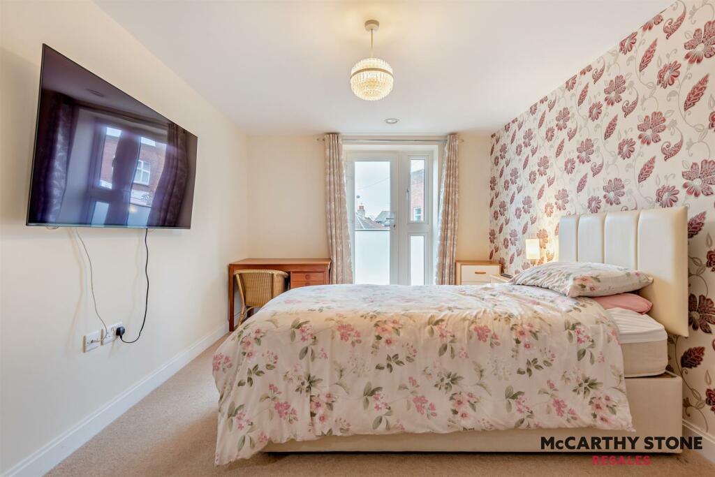 Additional property image - Macaulay Road, Broadstone, Dorset, BH18 8AR