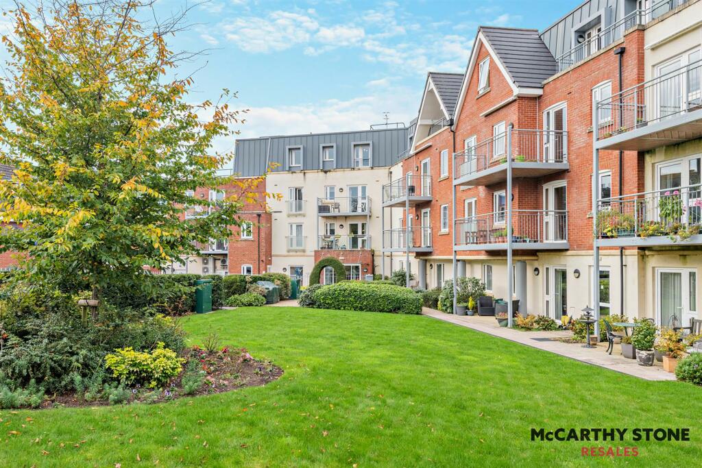 Additional property image - Macaulay Road, Broadstone, Dorset, BH18 8AR