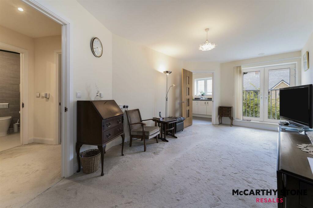 Additional property image - Roslyn Court, Lisle Lane, Ely, Cambridgeshire, CB7 4FA