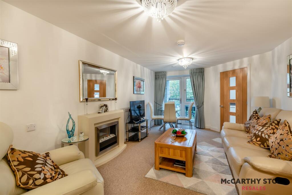 Additional property image - Miami House, Princes Road, Chelmsford, CM2 9GE