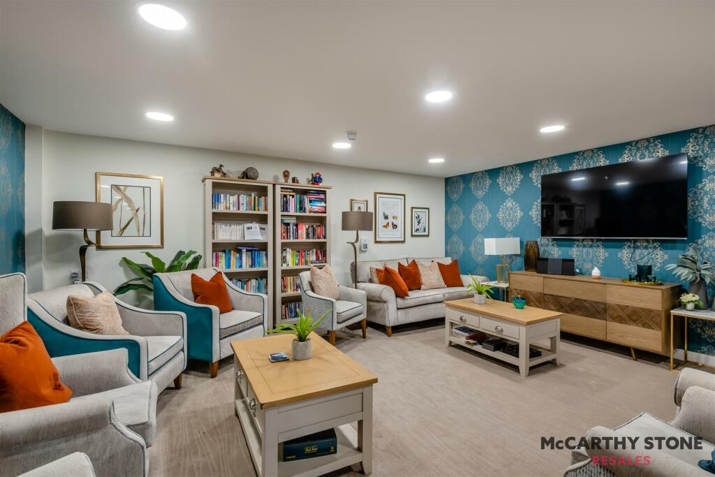 Additional property image - Miami House, Princes Road, Chelmsford, CM2 9GE