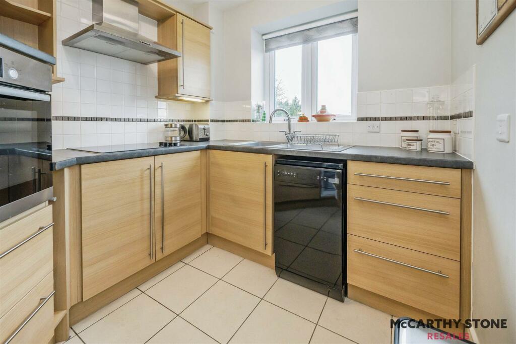 Additional property image - Salmon Court, Stratford Road, Wellesbourne, Warwick