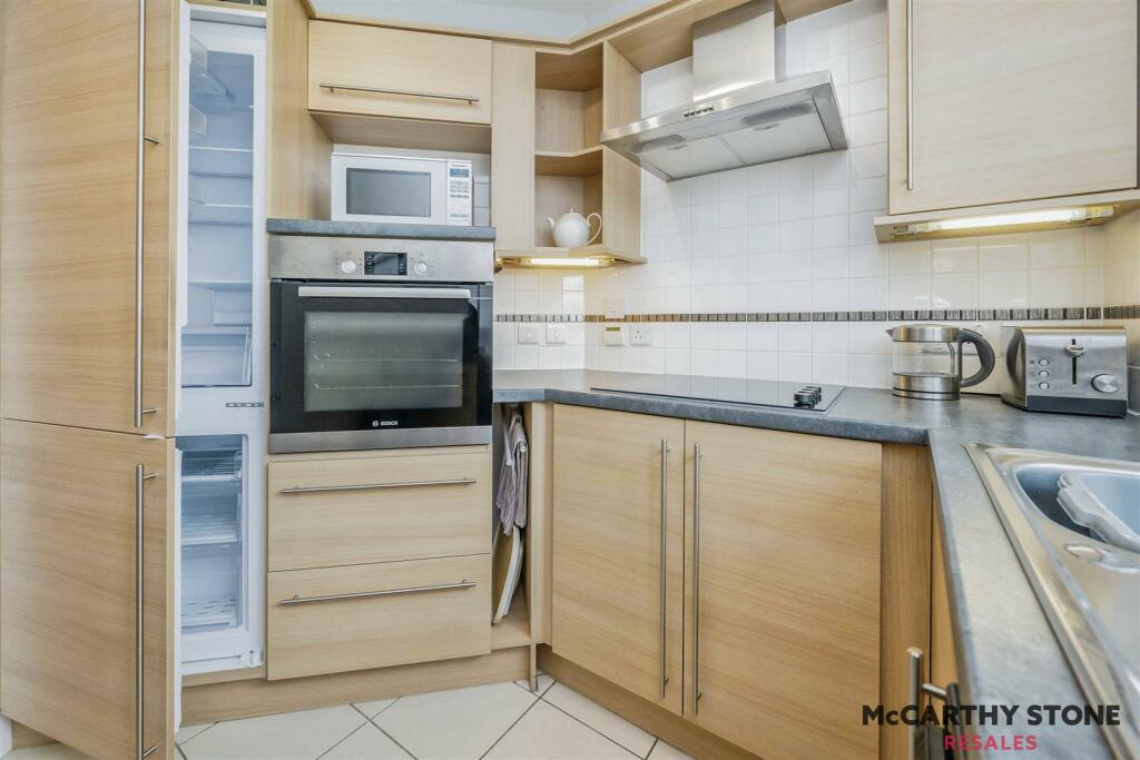 Additional property image - Salmon Court, Stratford Road, Wellesbourne, Warwick
