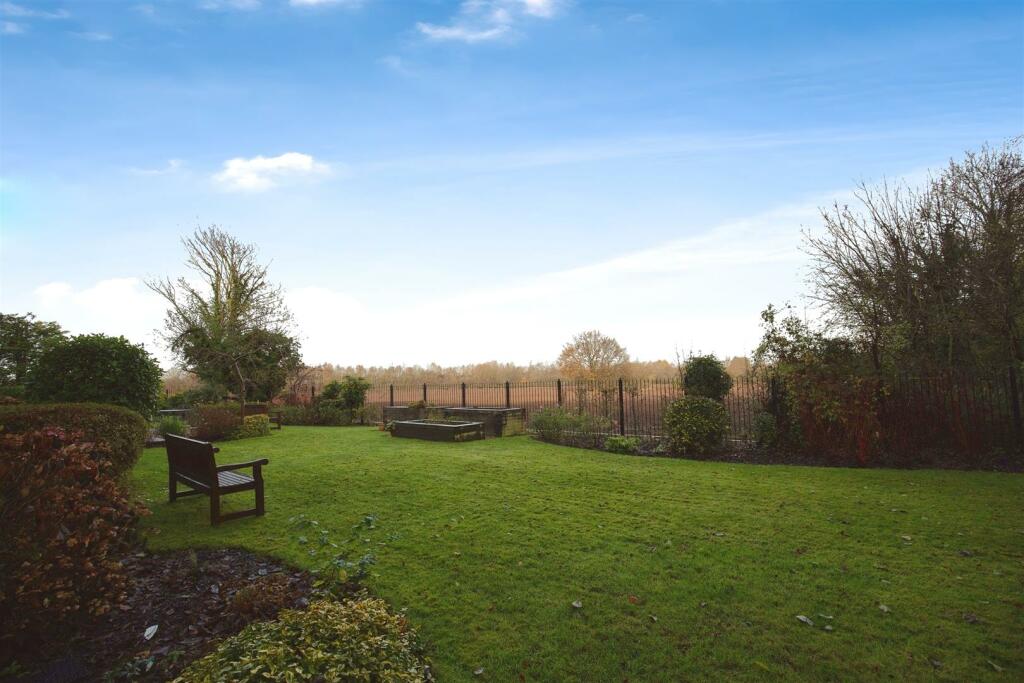 Additional property image - Salmon Court, Stratford Road, Wellesbourne, Warwick