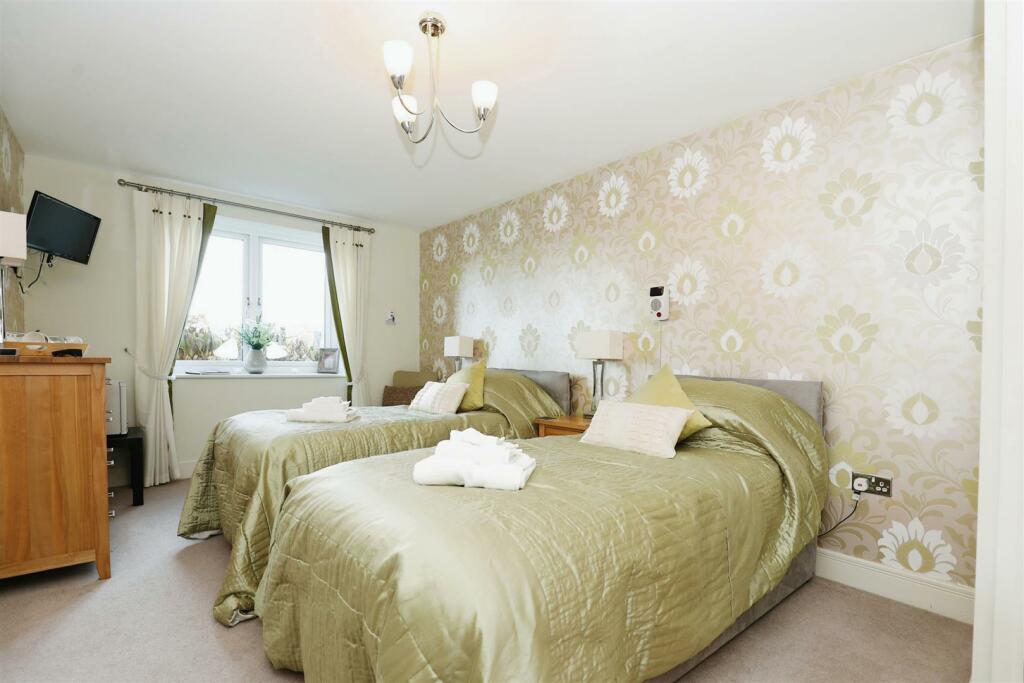 Additional property image - Salmon Court, Stratford Road, Wellesbourne, Warwick