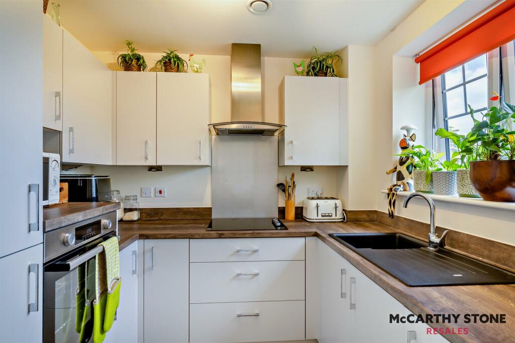 Additional property image - Hooton Road, Willaston, Neston
