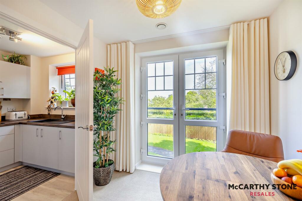 Additional property image - Hooton Road, Willaston, Neston