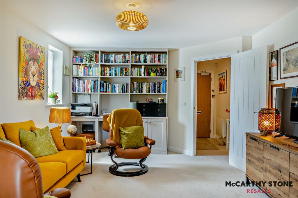 Additional property image - Hooton Road, Willaston, Neston