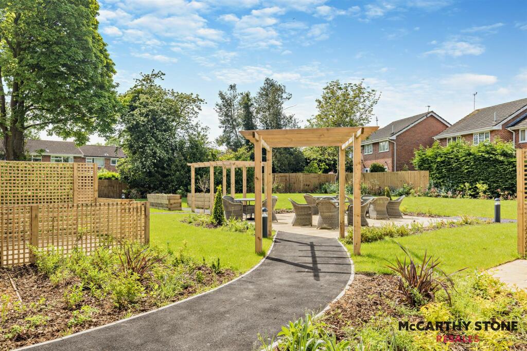 Additional property image - Hooton Road, Willaston, Neston