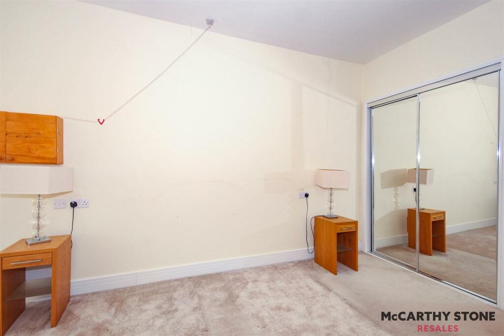 Additional property image - Wilton Court, Southbank Road, Kenilworth, Warwickshire, CV8 1RX