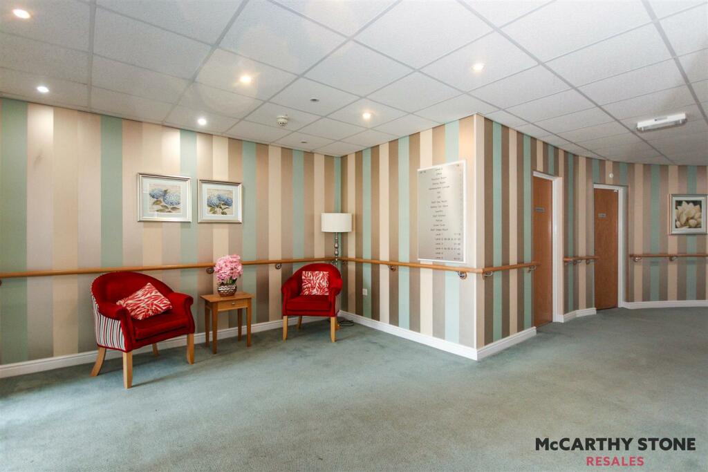 Additional property image - Wilton Court, Southbank Road, Kenilworth, Warwickshire, CV8 1RX