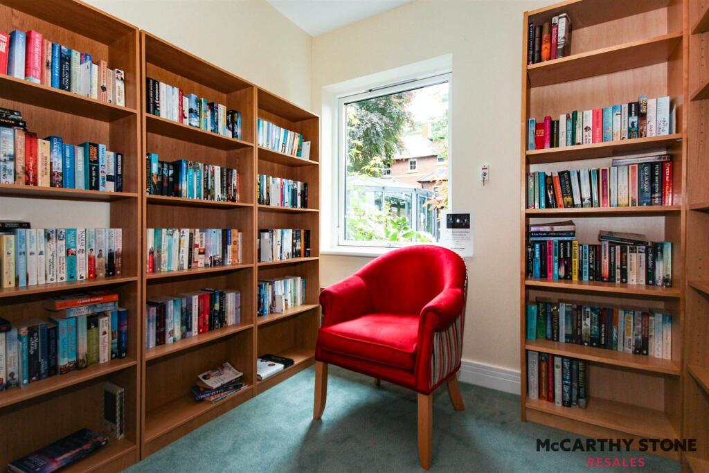 Additional property image - Wilton Court, Southbank Road, Kenilworth, Warwickshire, CV8 1RX