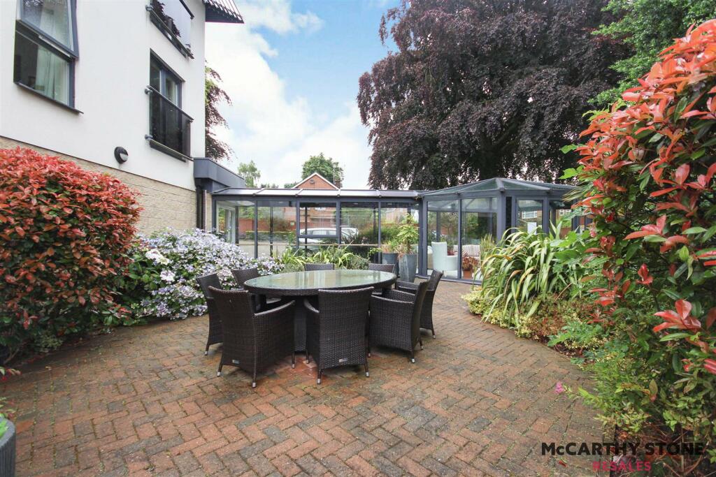 Additional property image - Wilton Court, Southbank Road, Kenilworth, Warwickshire, CV8 1RX