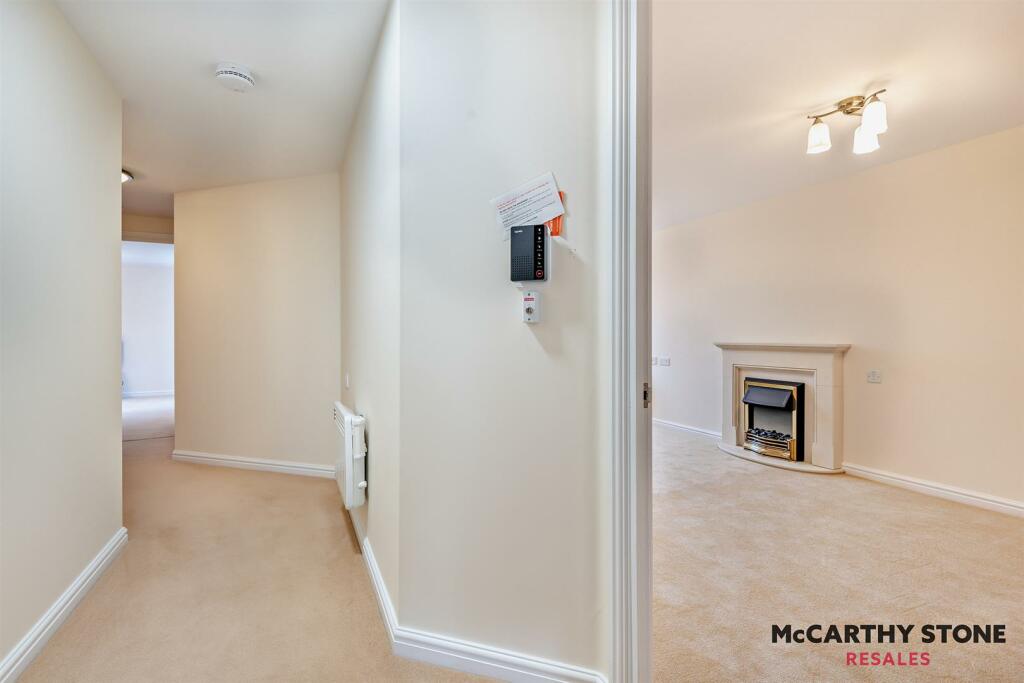 Additional property image - Cherrett Court, Ringwood Road, Ferndown, BH22 9FEn