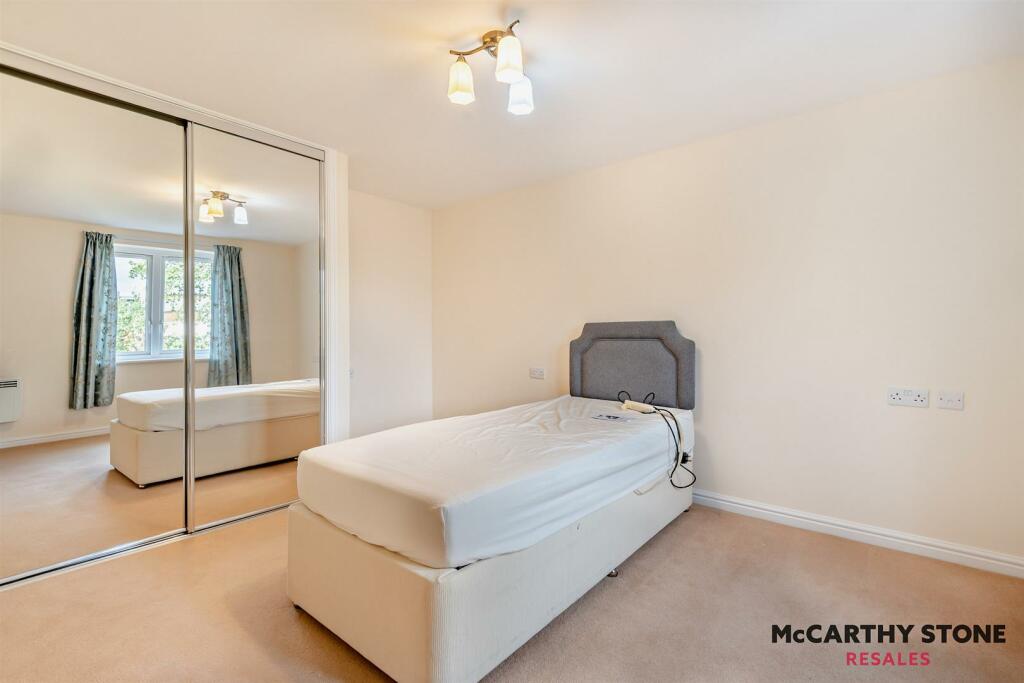 Additional property image - Cherrett Court, Ringwood Road, Ferndown, BH22 9FEn