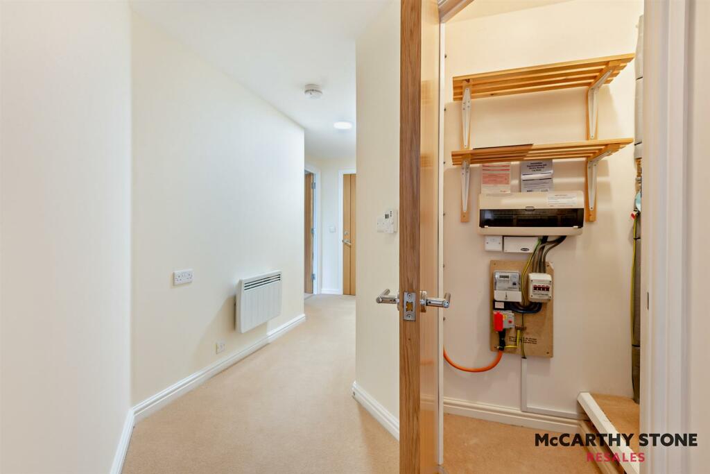 Additional property image - Cherrett Court, Ringwood Road, Ferndown, BH22 9FEn