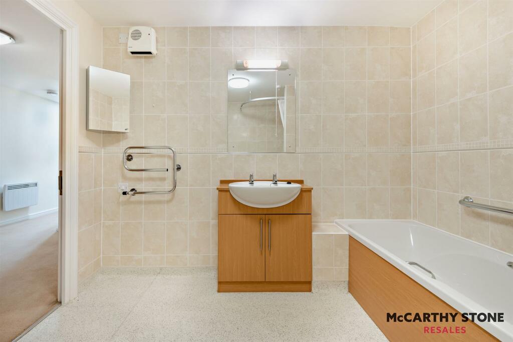 Additional property image - Cherrett Court, Ringwood Road, Ferndown, BH22 9FEn