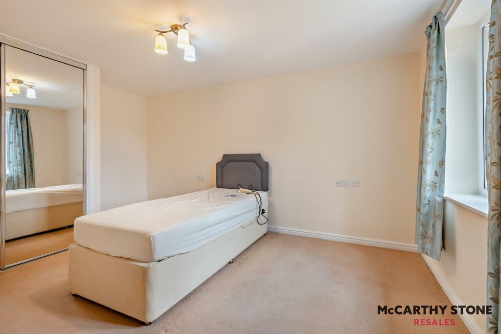 Additional property image - Cherrett Court, Ringwood Road, Ferndown, BH22 9FEn