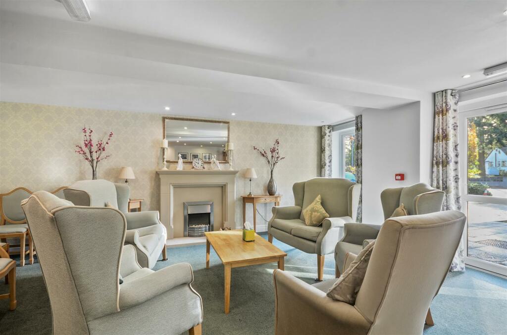 Additional property image - Cherrett Court, Ringwood Road, Ferndown, BH22 9FEn