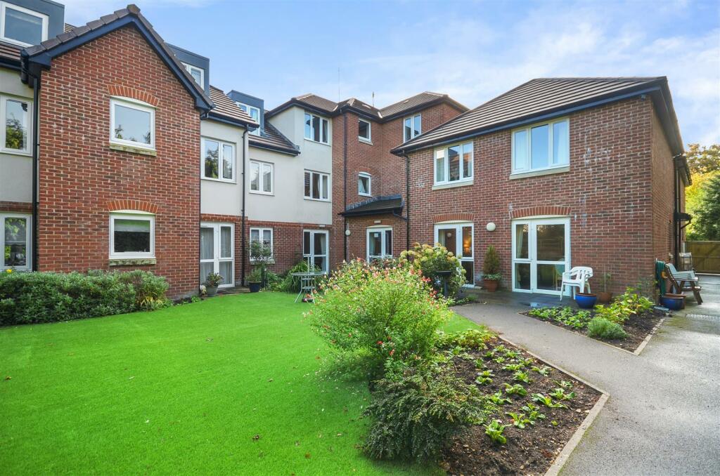 Additional property image - Cherrett Court, Ringwood Road, Ferndown, BH22 9FEn