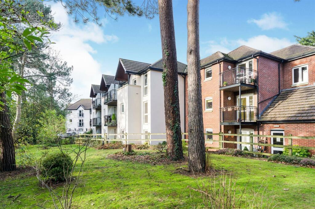 Additional property image - Cherrett Court, Ringwood Road, Ferndown, BH22 9FEn