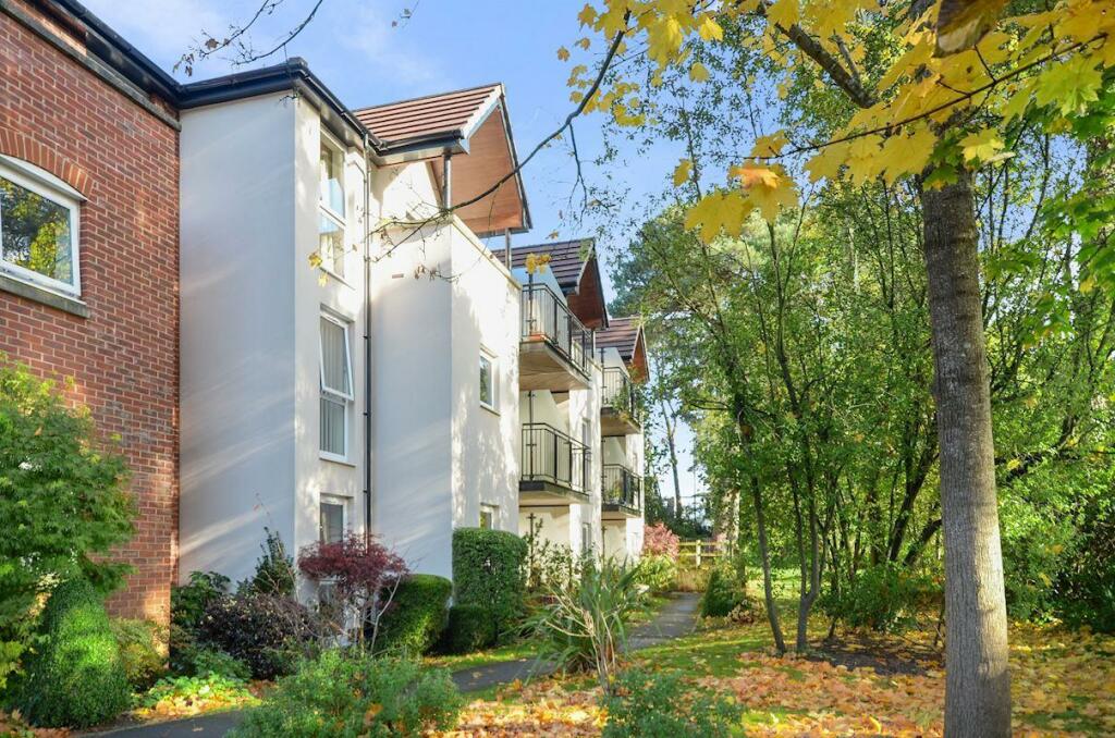 Additional property image - Cherrett Court, Ringwood Road, Ferndown, BH22 9FEn