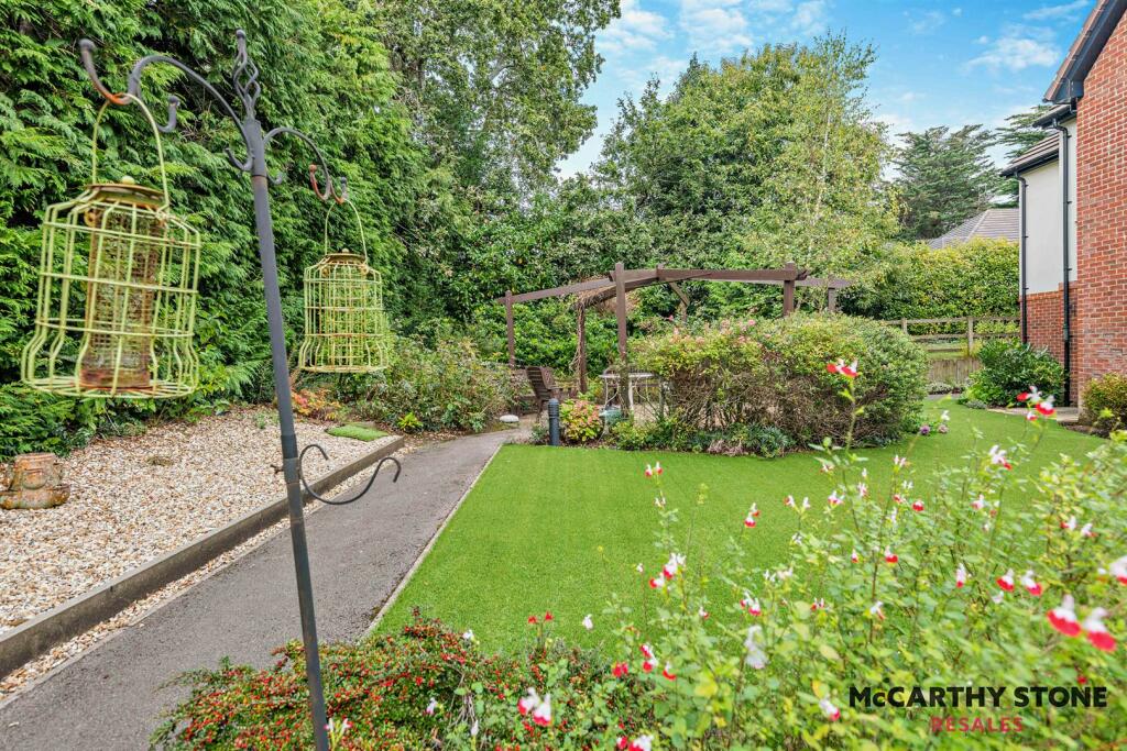 Additional property image - Cherrett Court, Ringwood Road, Ferndown, BH22 9FEn