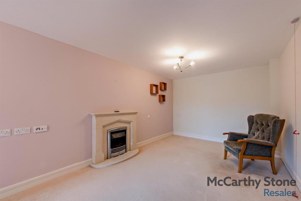 Additional property image - Claridge House, Littlehampton, West Sussex, BN17 5FE