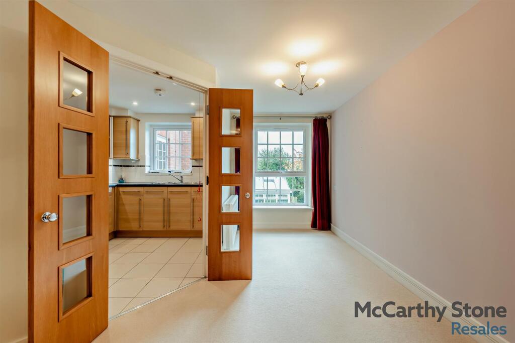 Additional property image - Claridge House, Littlehampton, West Sussex, BN17 5FE