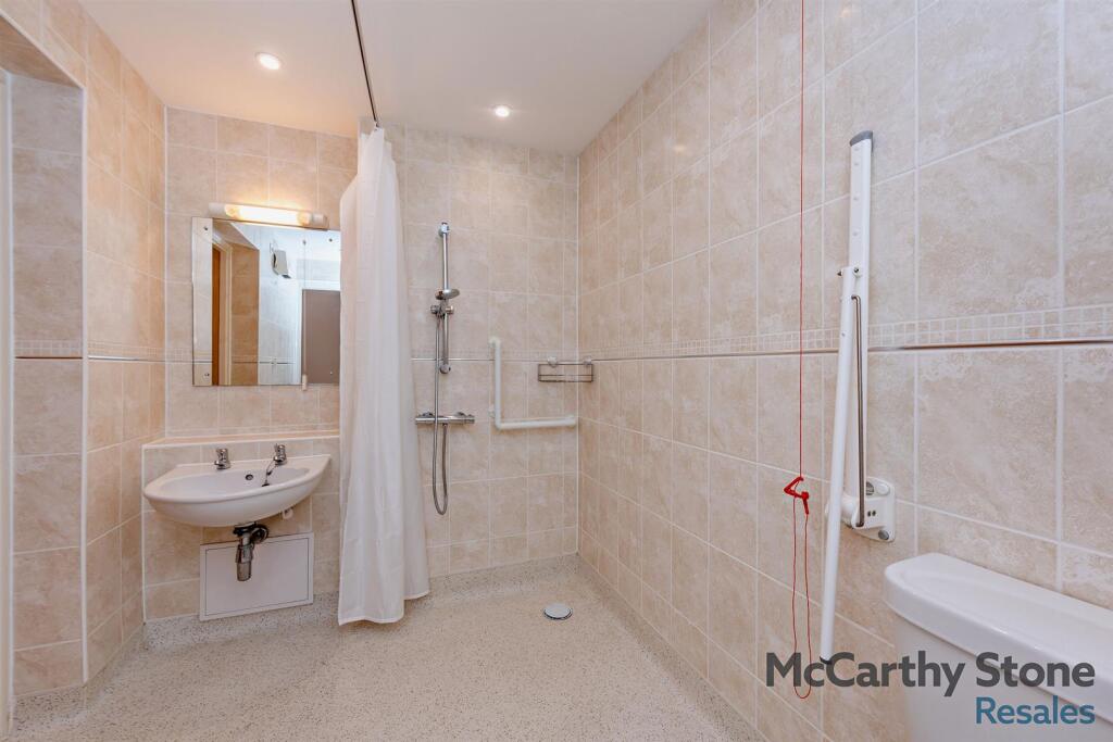 Additional property image - Claridge House, Littlehampton, West Sussex, BN17 5FE