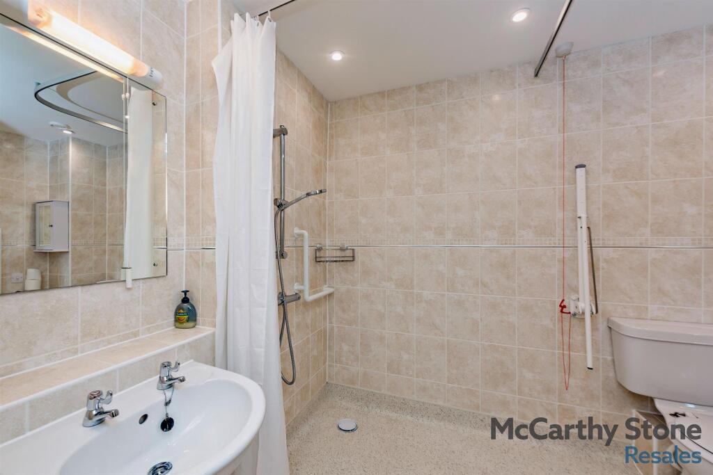 Additional property image - Claridge House, Littlehampton, West Sussex, BN17 5FE