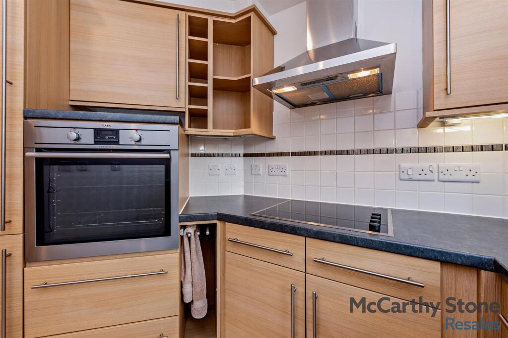 Additional property image - Claridge House, Littlehampton, West Sussex, BN17 5FE