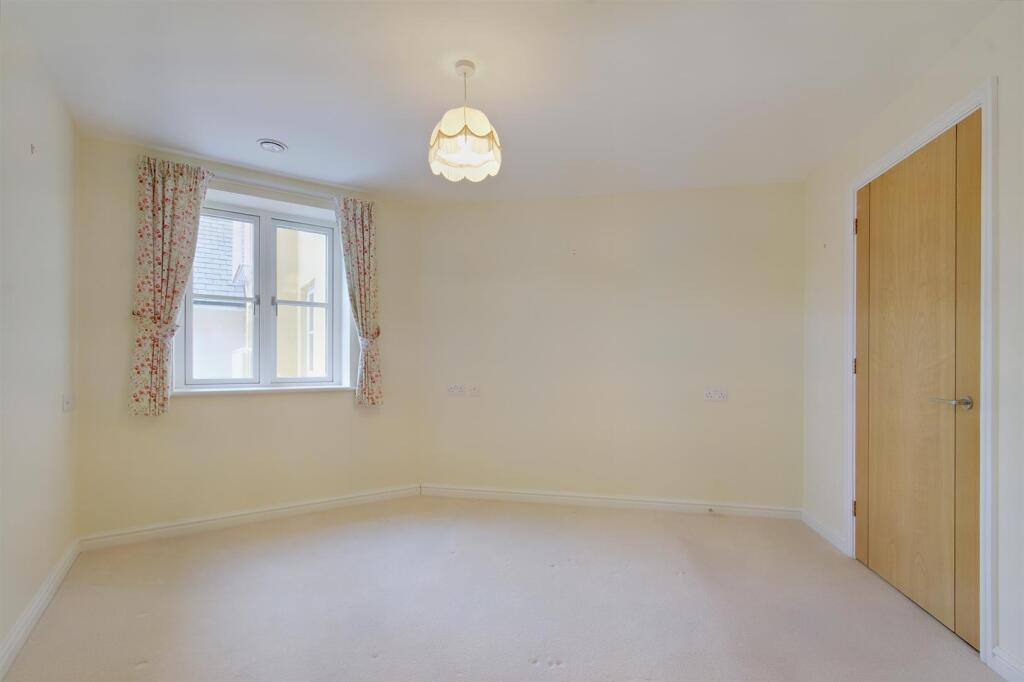 Additional property image - Barnhill Court, Barnhill Road, Chipping Sodbury, Bristol
