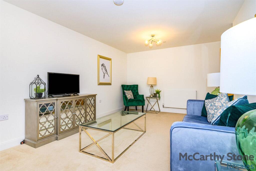 Additional property image - Great North Road, Hatfield