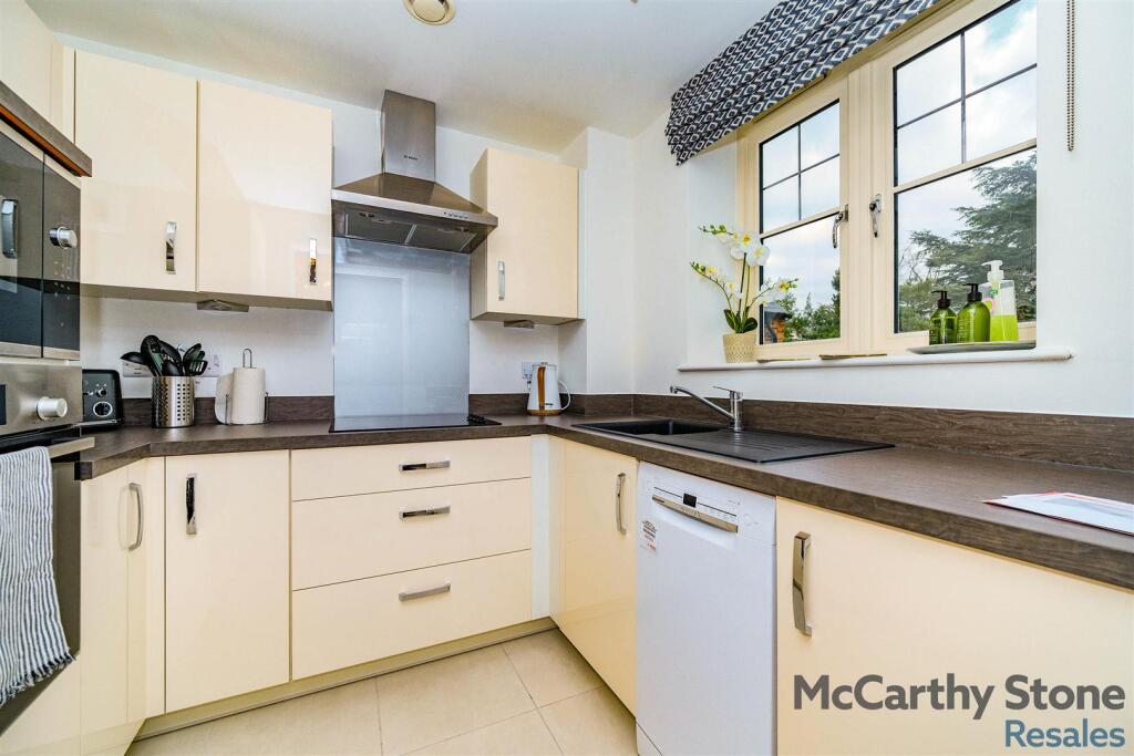 Additional property image - Great North Road, Hatfield