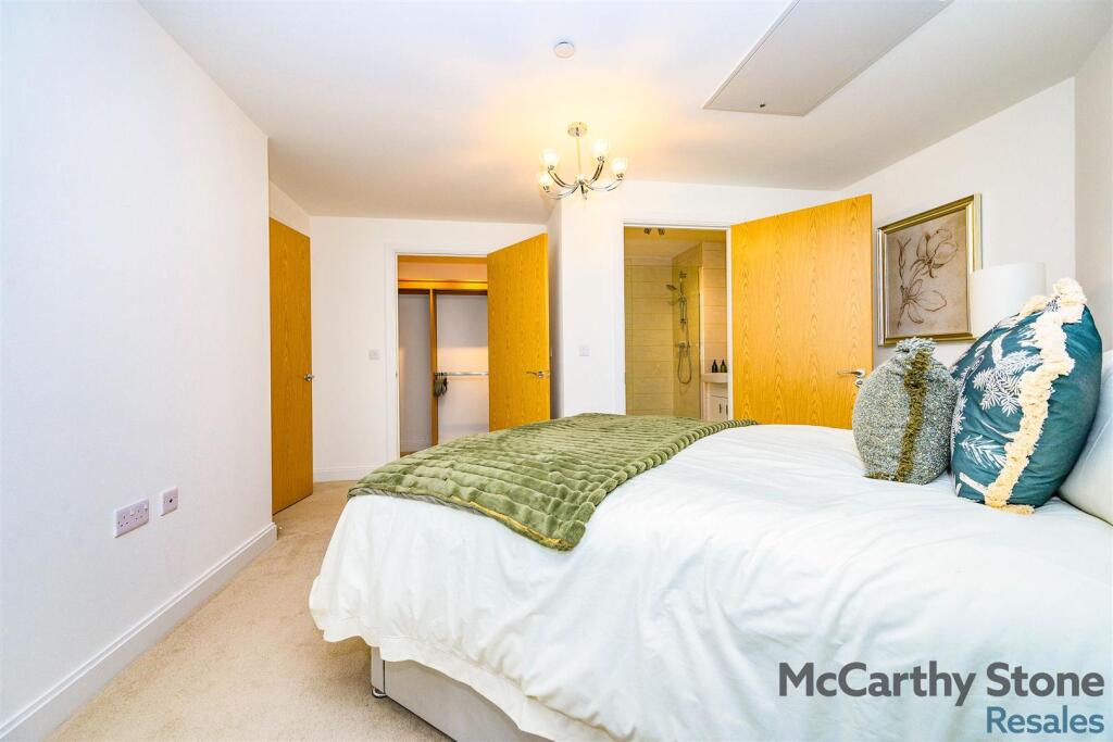 Additional property image - Great North Road, Hatfield