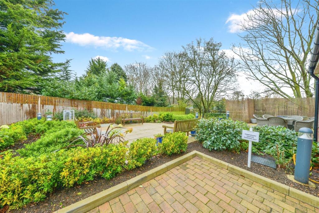 Additional property image - Great North Road, Hatfield