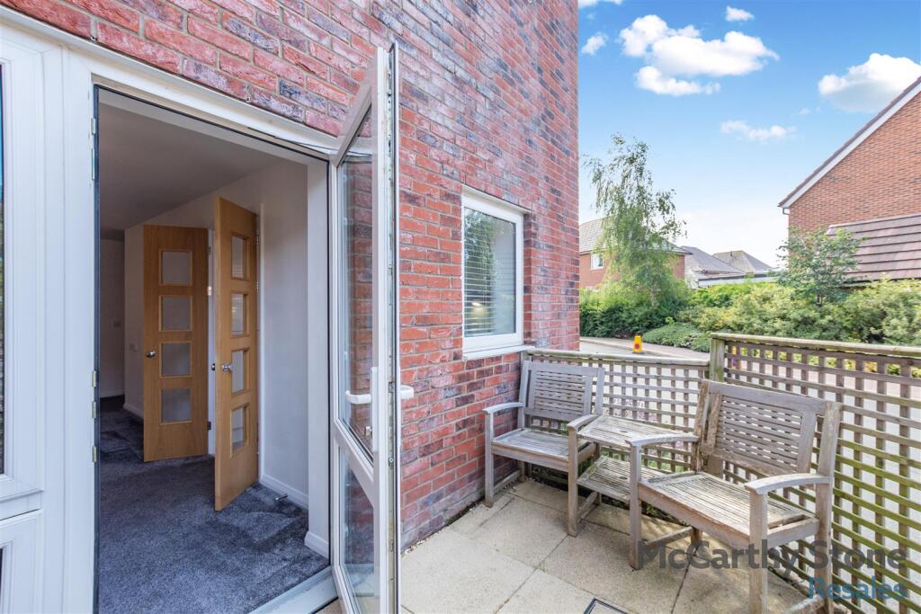 Main image of property: Crocus Court, Station Road, Poulton-Le-Fylde, FY6 7XJ