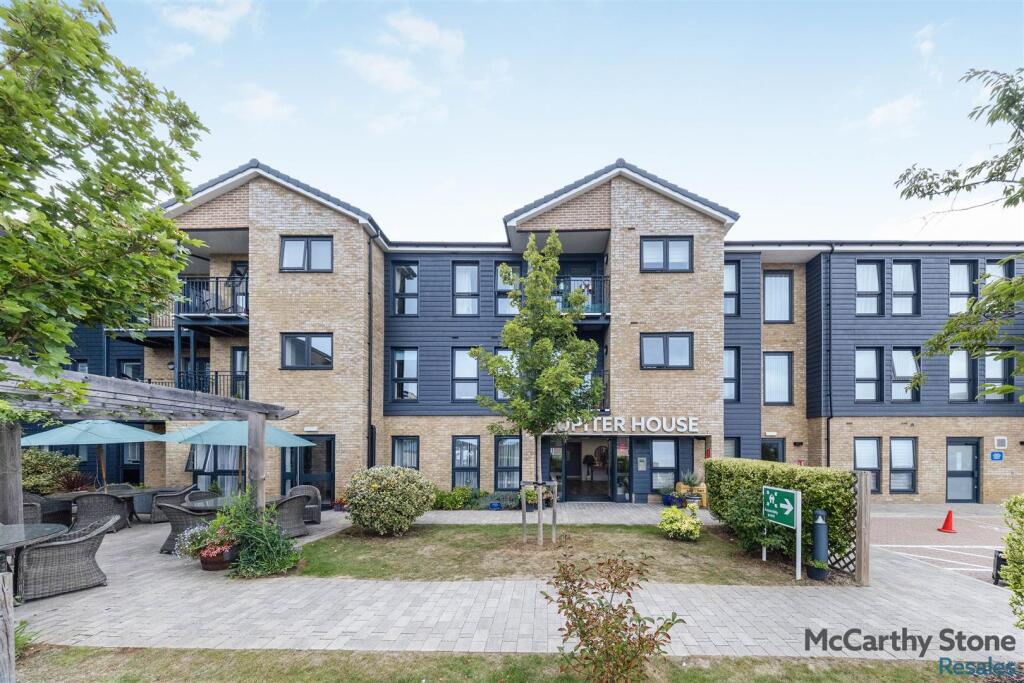 Main image of property: Jupiter House, Hindhead Knoll, Walnut Tree, Milton Keynes