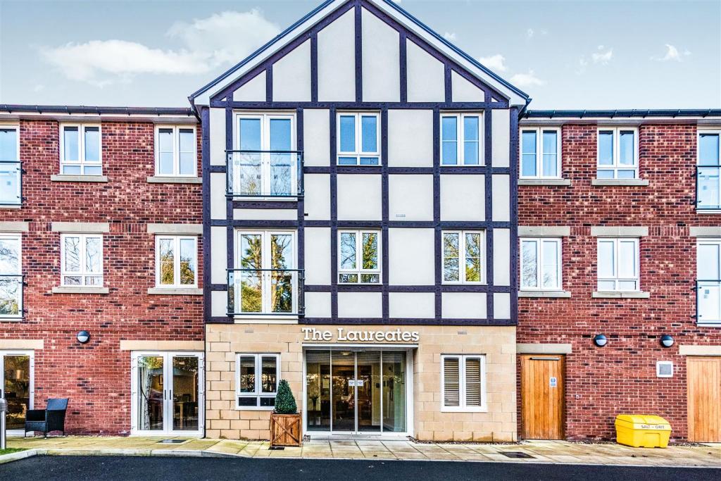 1 bedroom apartment for sale in The Laureates, Newgate Street