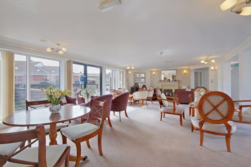 1 bedroom apartment for sale in Coleridge Court, Clevedon, BS21 6FL, BS21