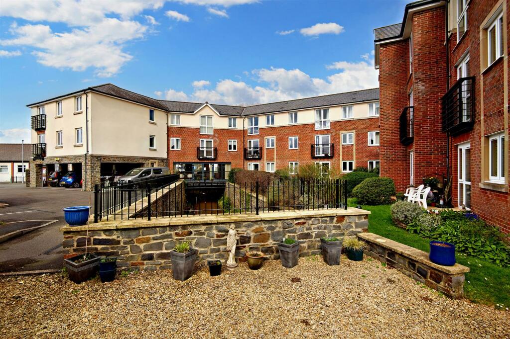 1 bedroom apartment for sale in Coleridge Court, Clevedon, BS21 6FL, BS21
