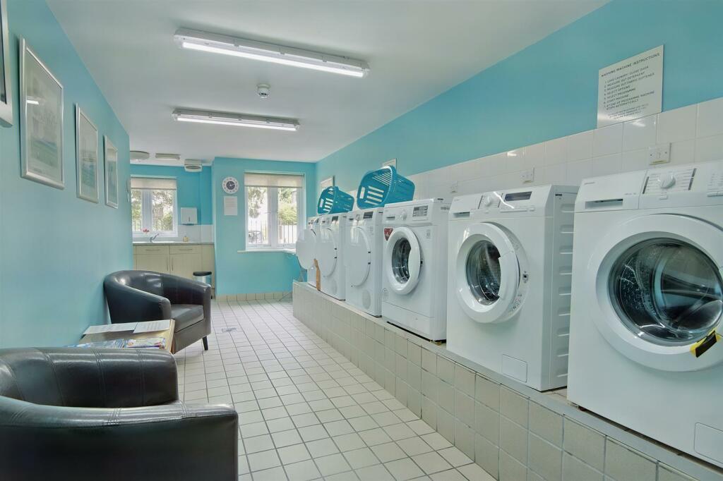 Additional property image - Coleridge Court, Clevedon, BS21 6FL