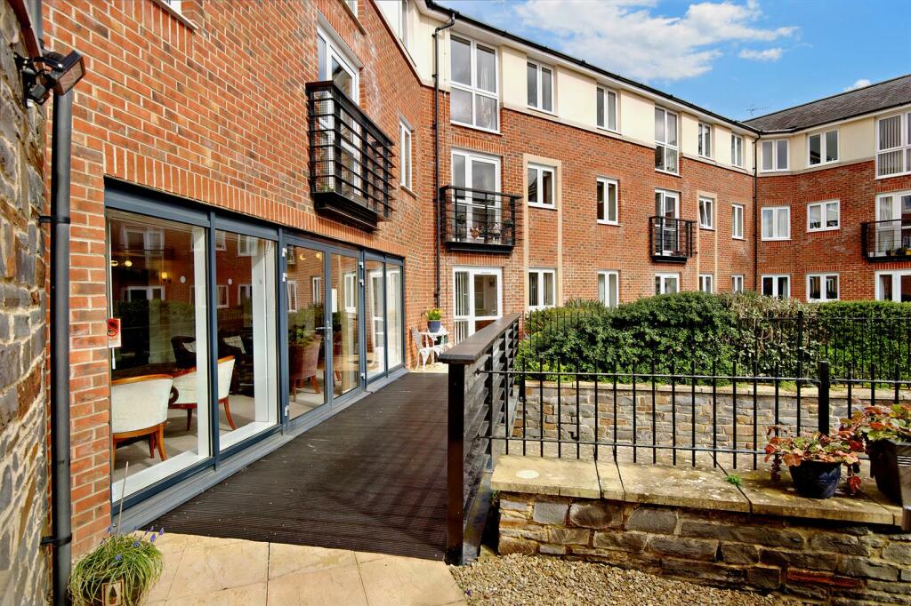 Additional property image - Coleridge Court, Clevedon, BS21 6FL