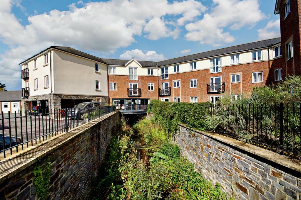 Additional property image - Coleridge Court, Clevedon, BS21 6FL