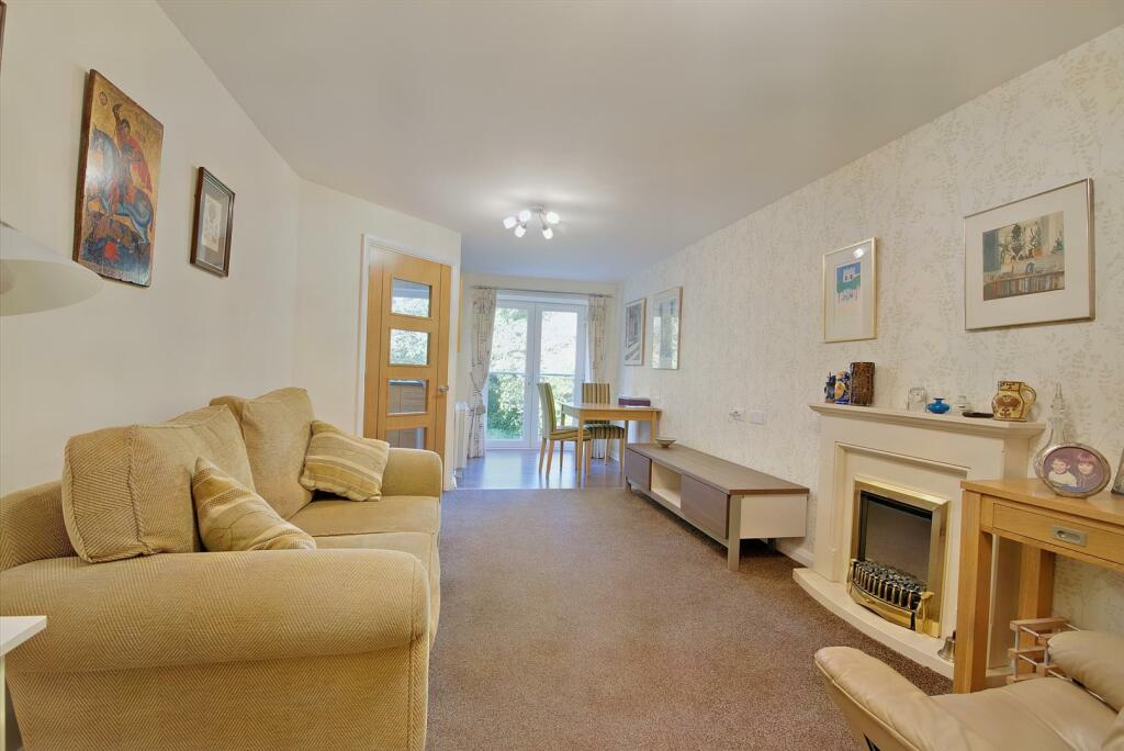 1 bedroom apartment for sale in Windsor House, 900 Abbeydale Road