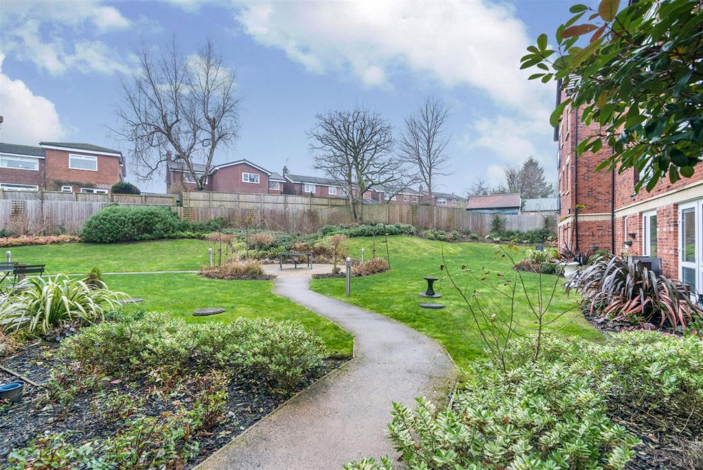 2 bedroom apartment for sale in Valley Court, 18 Longsight Road